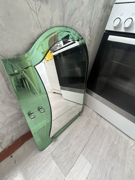 Зеркало настенное