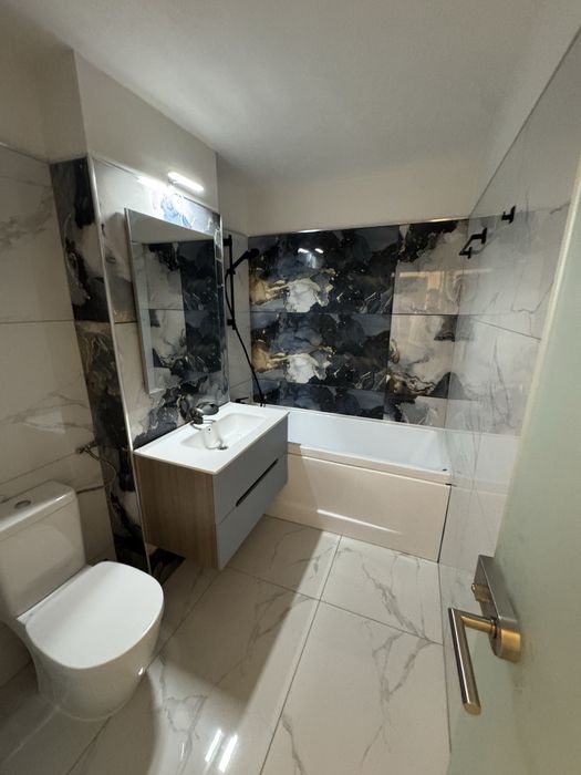 Apartament 4 camere - de inchiriat pe zi/luna - Bucovinei parcare