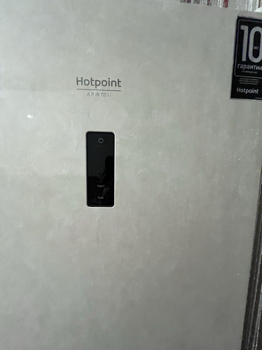 Продам холодильник, фирма “Hotpoint”