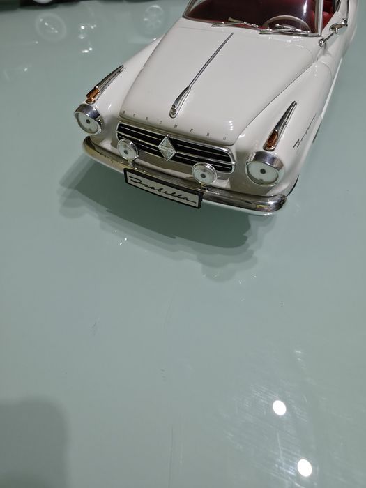 Borgward Isabella (1:18)