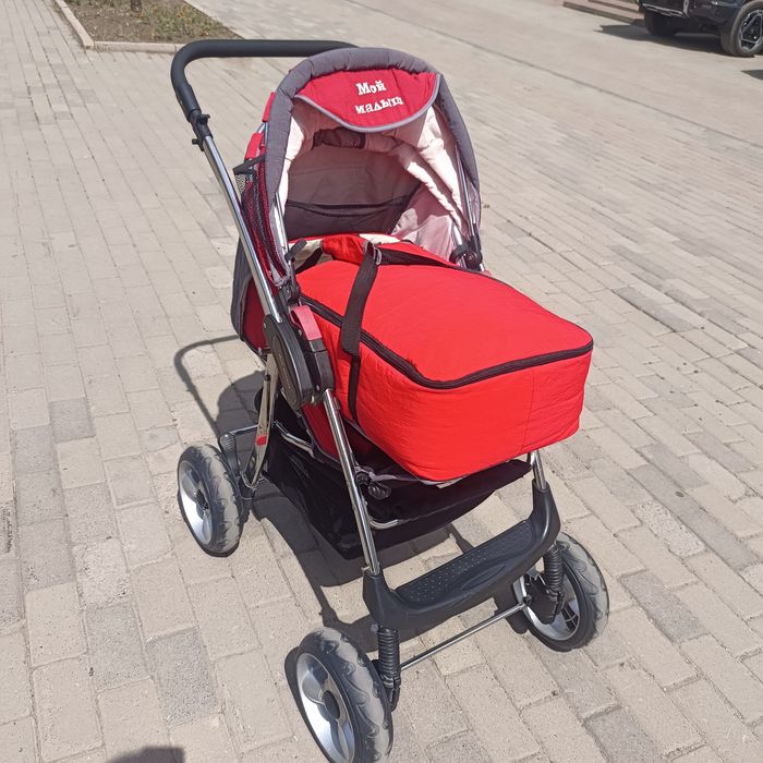 Коляска в хорошем состоянии