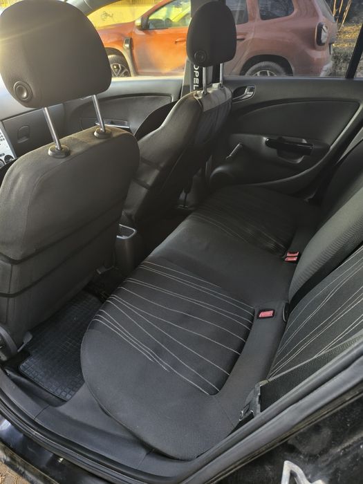 Vând Opel CORSA D