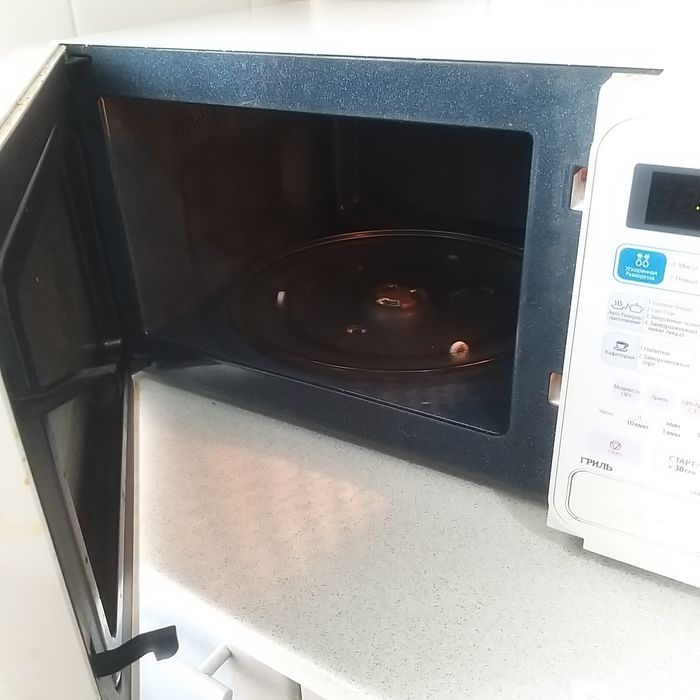Продам микроволновку SAMSUNG