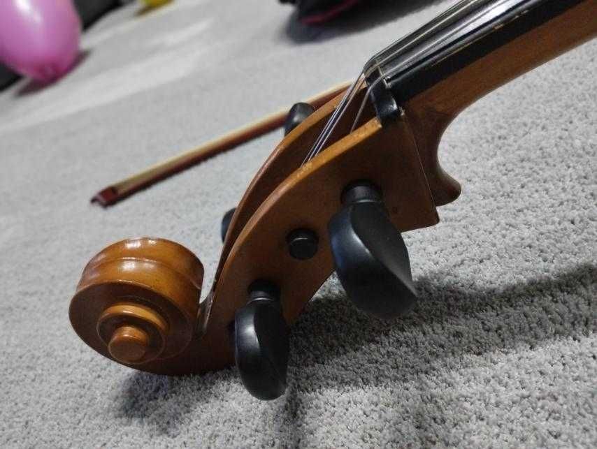 Майсторско виолончело от г-н Найденов. размер 3/4. С калъф и лък.