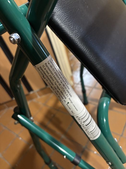 Cadru de mers cu sezut