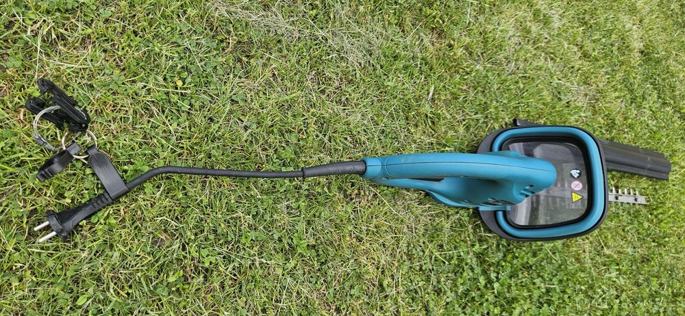 Vând foarfecă electrică tuns gard viu Makita  UH4861, semi-profesională