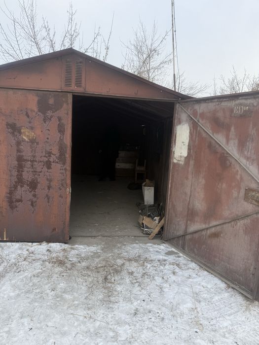 Продам железный гараж
