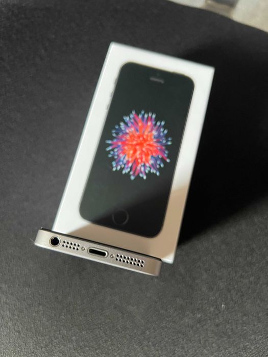 iPhone SE 16GB Space Gray 1st Gen ca NOU (A1723)