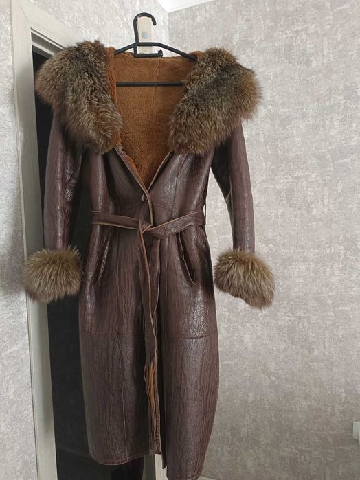 Женская одежда куртки, плащ, дублёнка