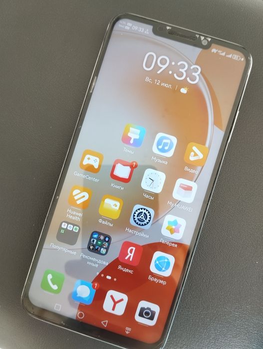 Продам телефон Huawei
