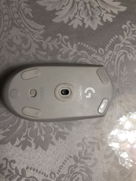 Мышка Logitech почти новый без царапин
