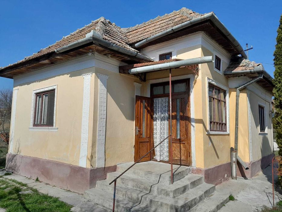 Casa de vanzare in comuna Frata