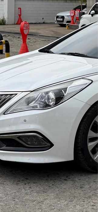 Фара Hyndai grandeur hg300