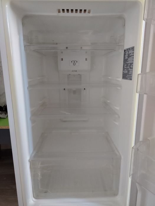 Холодильник LG оригинал.