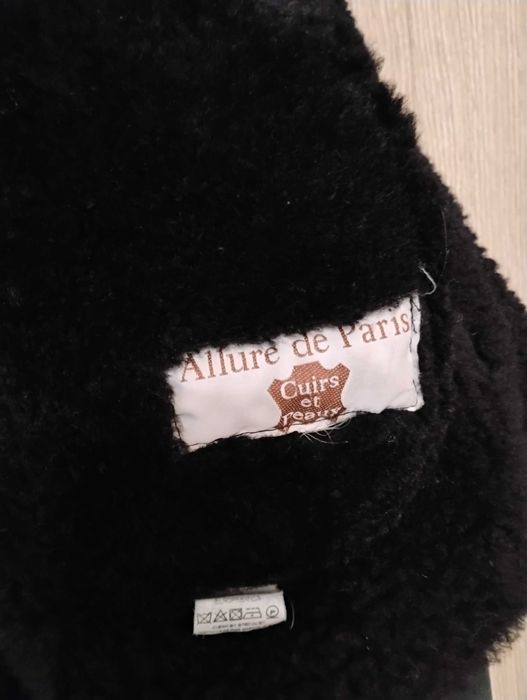 Вълнено късо агнешко кожухче