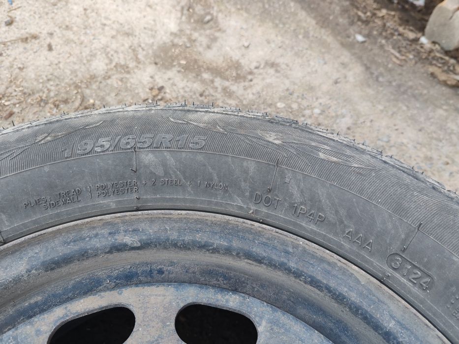 Зимние шины 195 * 65 * R 15