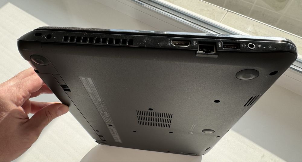 Ноутбук Hewlett-Packerd HP 15-g015sr