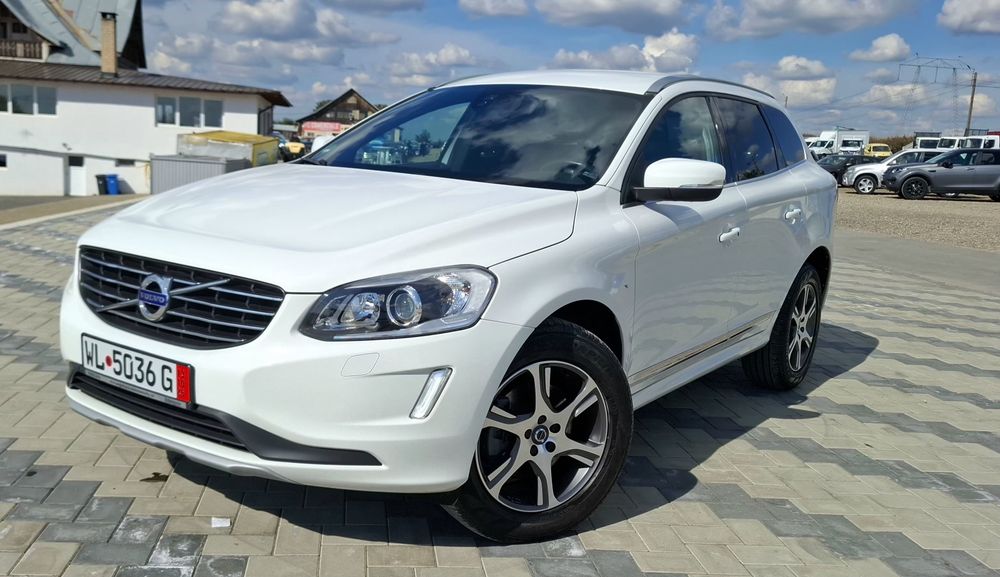 VOLVO XC 60 2018  Summer Xenon Led Navigatie Incalzire scaune Km 220000 carte service Numere valabile 30 zile