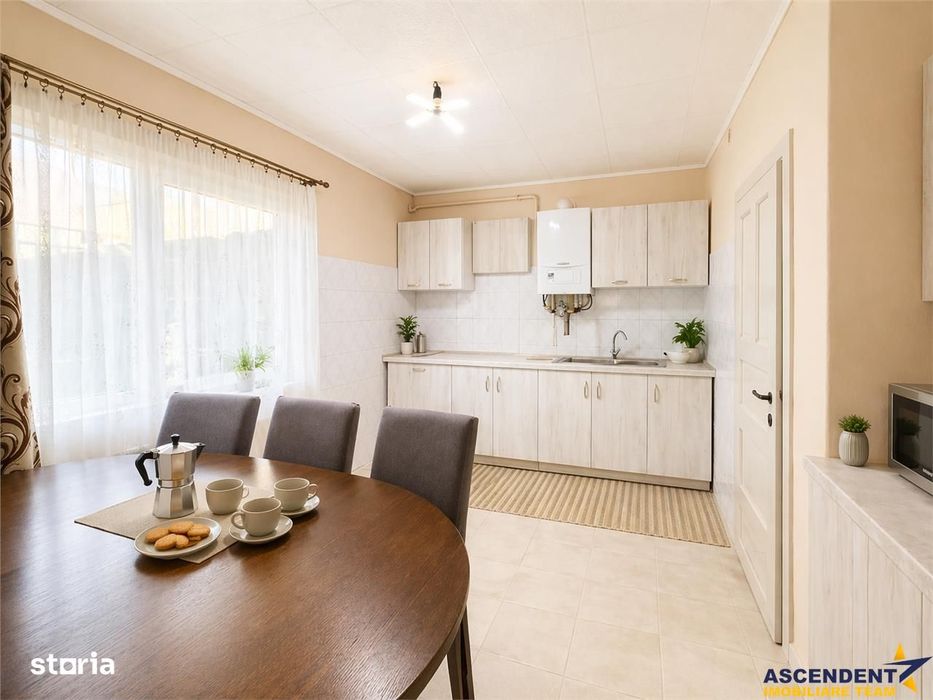 Nivel in casa cu 2 apartamente,145 mp utili+ teren 338mp, Gheorghe Doj