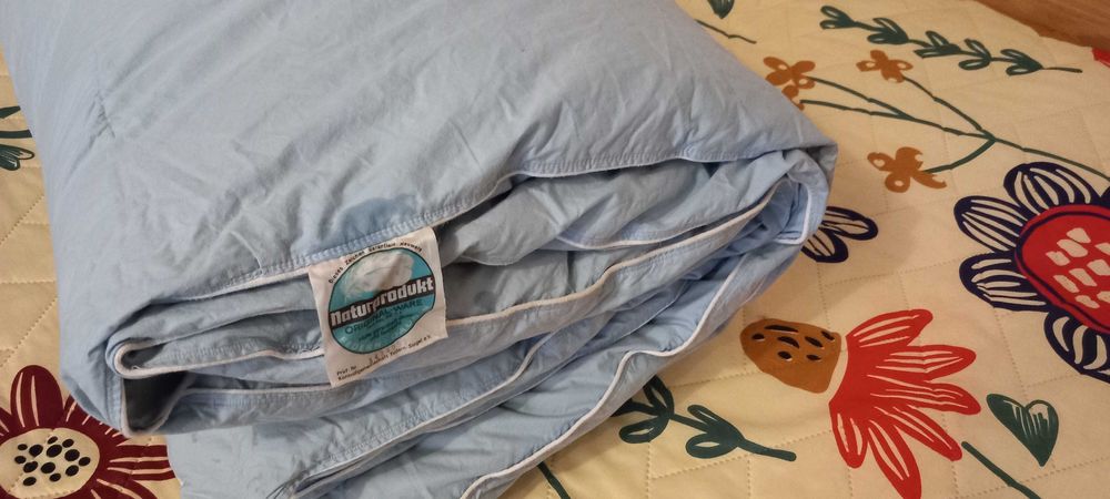 Завивка с естествен пълнеж от гъши пух  и пера  140х 190