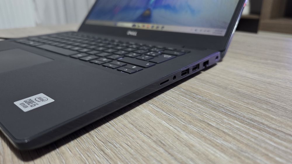 Laptop Dell i5gen10,16Gb ddr4, ssd 256Gb, displa14"HD, windows11pro