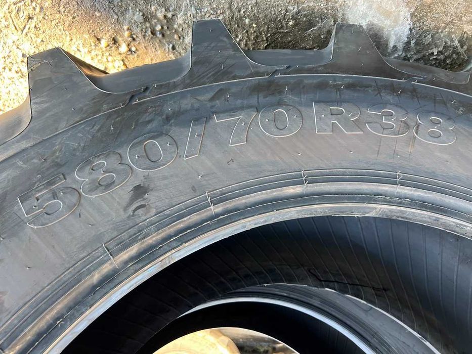 580/70 R38 marca OZKA pentru tract John Deere anvelope radiale noi