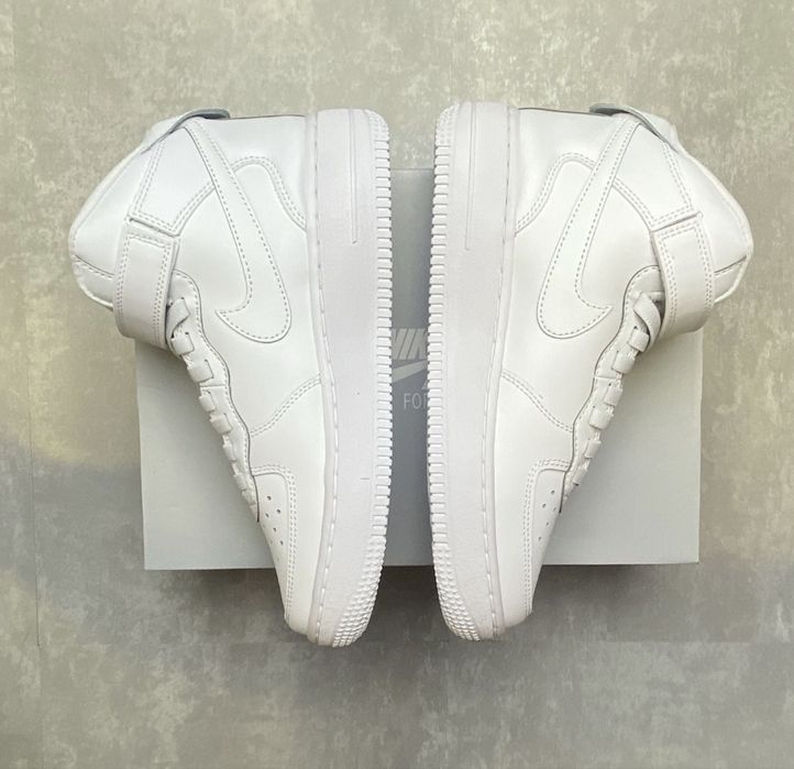 Air Force 1 Mid Triple White Edition Adidasi
