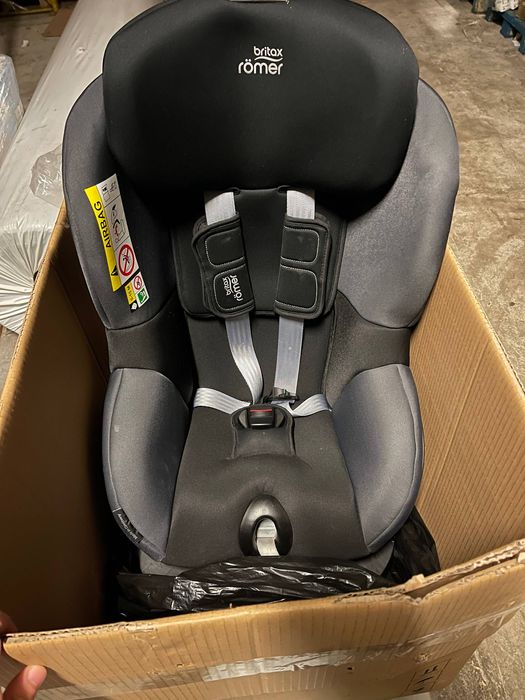 Vând scaun auto Britax Dualfix M i-Size