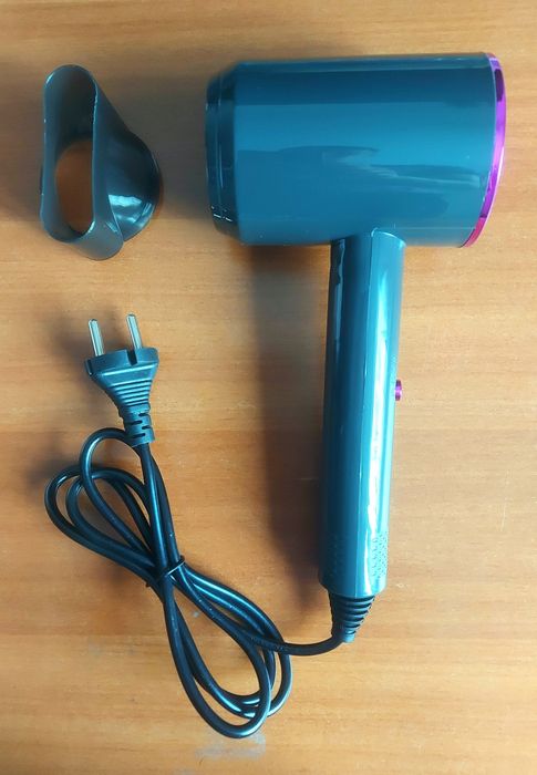 Продам фен для волос новая
