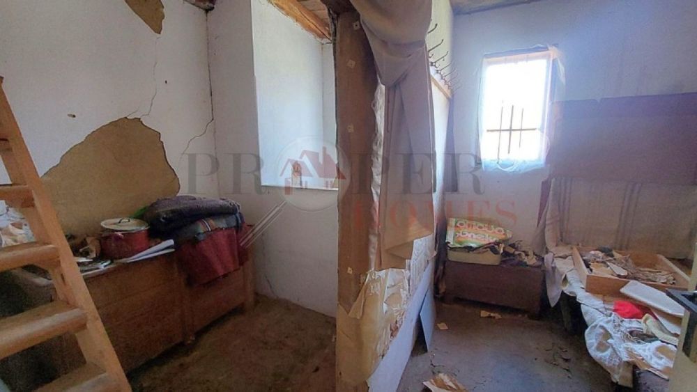 Продажба Къща гр. Габрово - с. Жълтеш 64m² и двор 910m²