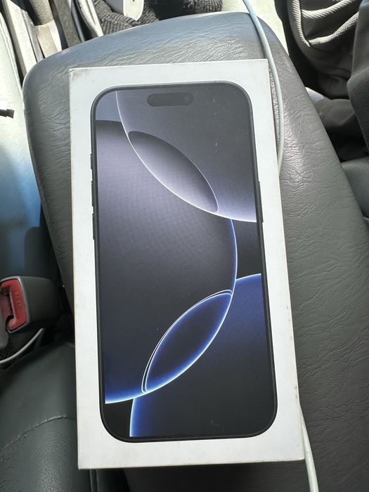 Iphone 16 pro продаю