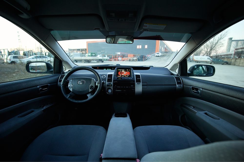 Toyota Prius Gen. 2, unic proprietar din 2013