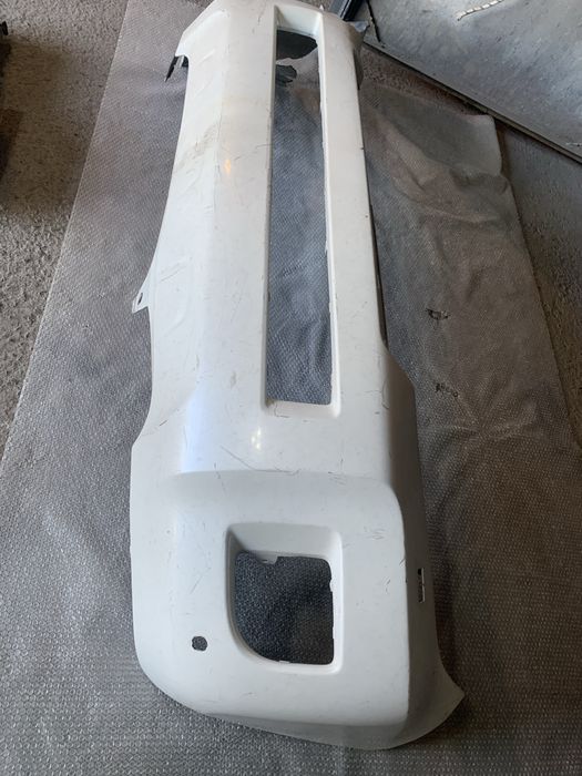 Бампер передний на Лэнд Крузер 200 рестайлинг левая часть оригинал