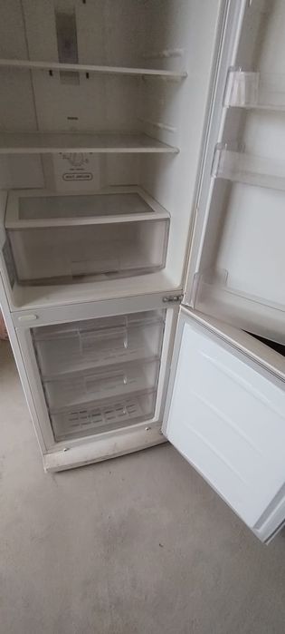 Холодильник  марки LG
