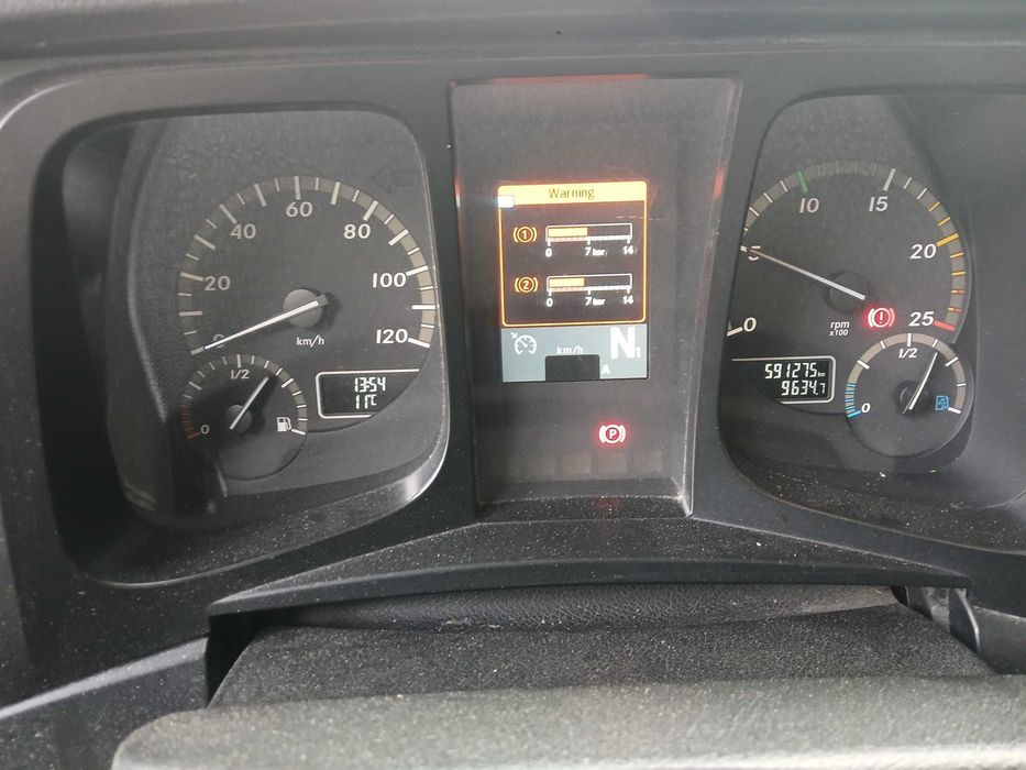 Mercedes Benz Antos 2012