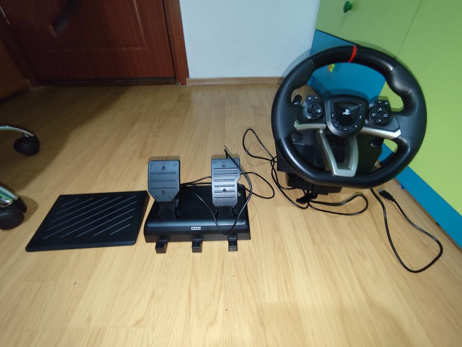 Racing Wheel Apex volan PlayStation