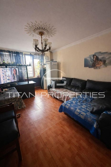 Тристаен за продажба в кв.Красна поляна 1