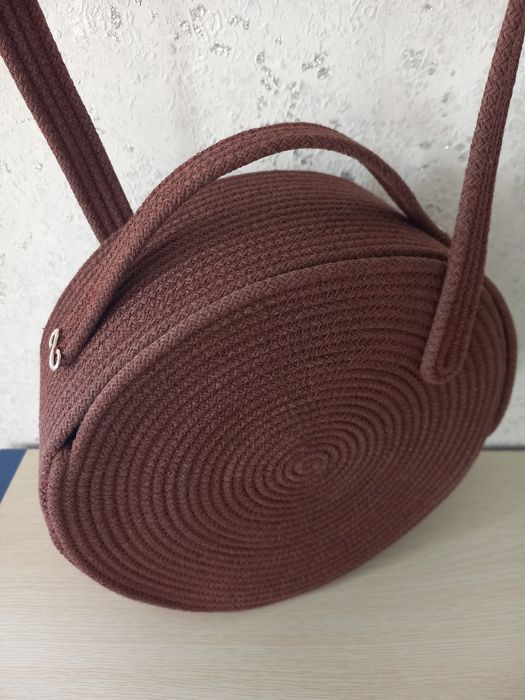 Продам сумочку через плечо