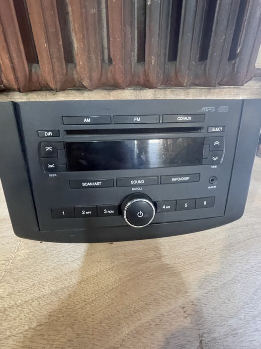 Магнитафон штатный равон