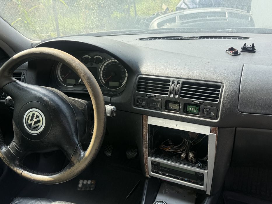 Dezmembrez golf 4 Arl