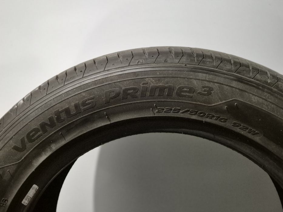 Vând 4 cauciucuri de vară Hankook