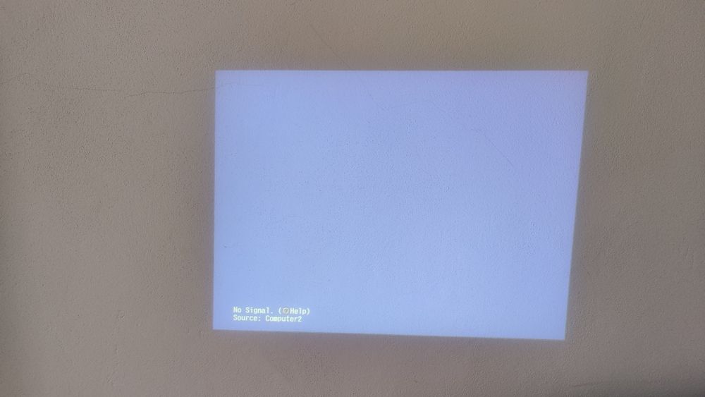 Videoproiector pentru casa și terasa