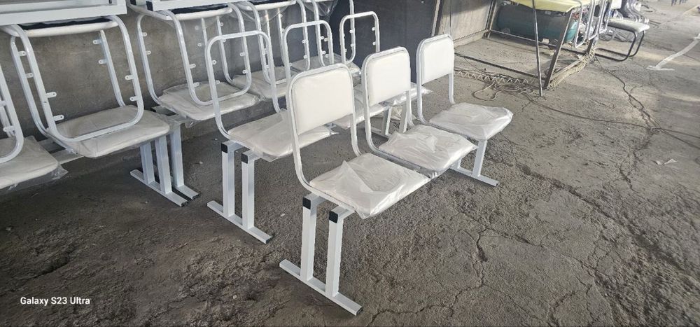 Диван 3х местный из метала каркаса очень удобный для Офиса или дома