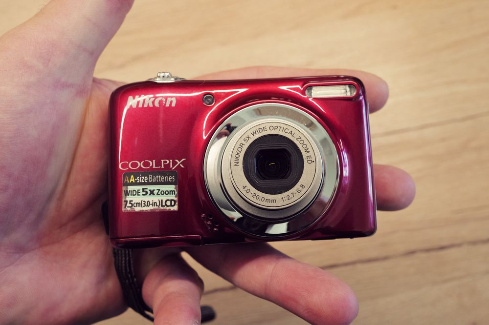 Aparat foto Nikon Coolpix L25 rosu 10Mp  Red baterii AA ITP data ora