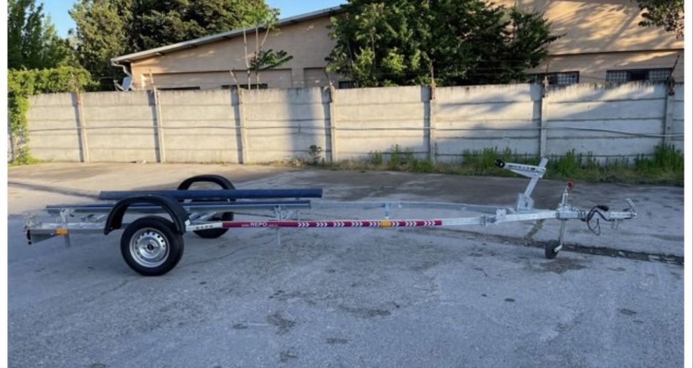 ÎNCHIRIEZ PERIDOC / REMORCĂ pentru barca / skijet– 750 KG