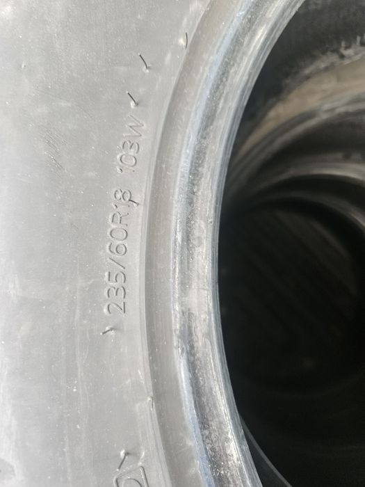 Гуми 235/60/18 дот20