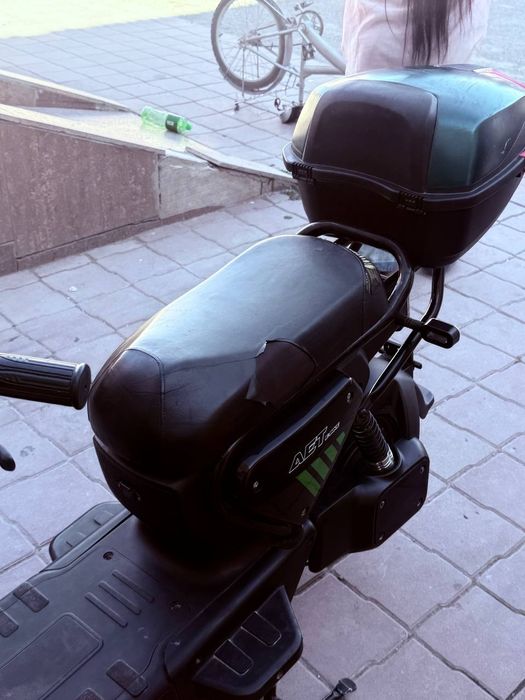 Электроскутер танк 109