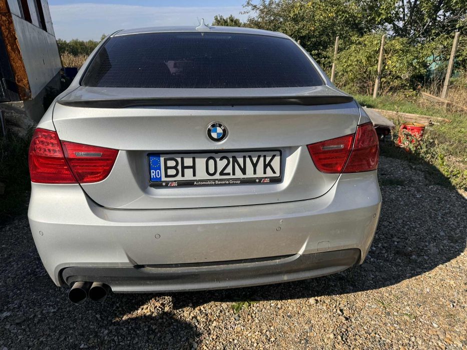Vând BMW e90 320d