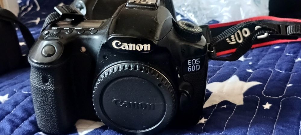 Pachet Complet Echipament Foto Canon: EOS 550D + EOS 60D, 2 Obiective