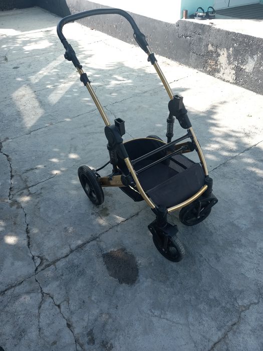 Коляска детский  почти новый.